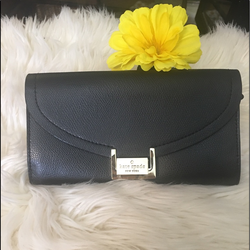 ♠️Authentic Kate Spade Wallet ♠️